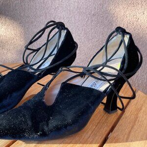 Vintage Wilkes Bashford Black Velvet Heels (Size 7.5)